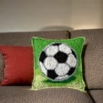 coussin-canevas-ballon-de-foot-1