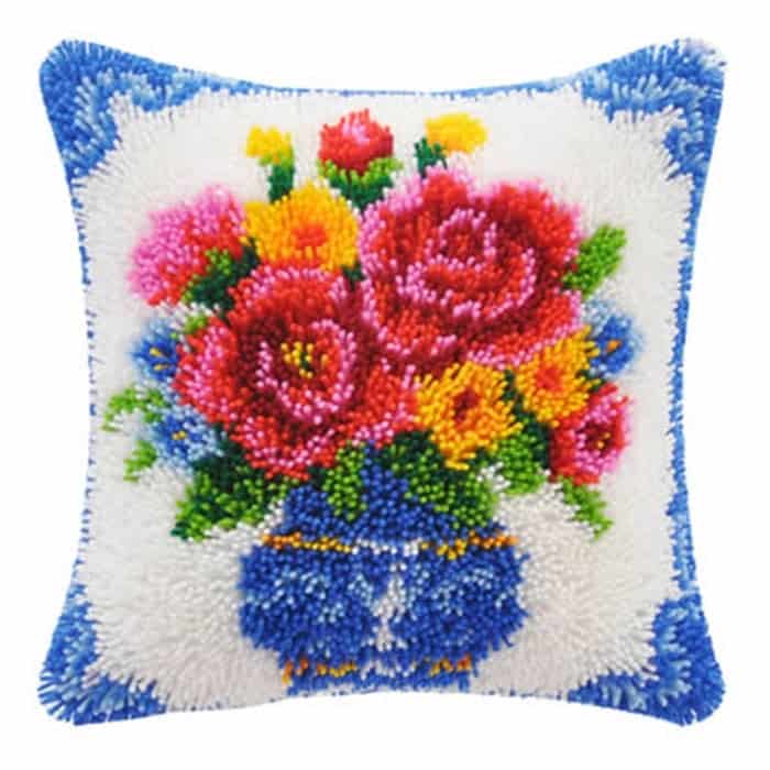 Coussin canevas bouquet de fleurs