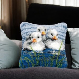 coussin-canevas-caneton-2