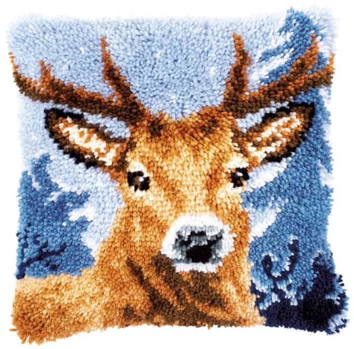 coussin-canevas-cerf-2