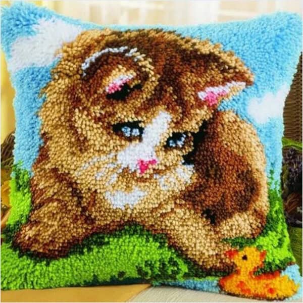 coussin-canevas-chat-ancien-3