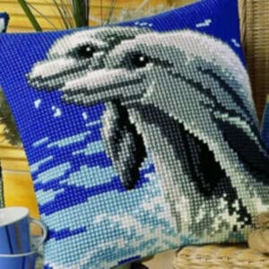 coussin-canevas-dauphin-2