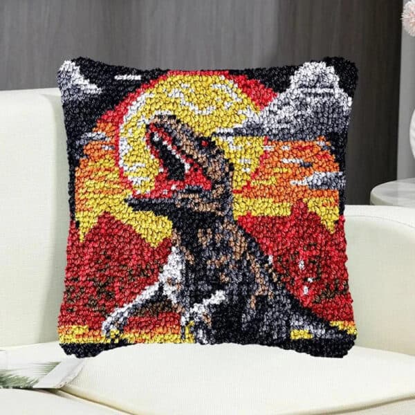 coussin-canevas-dinosaure-3
