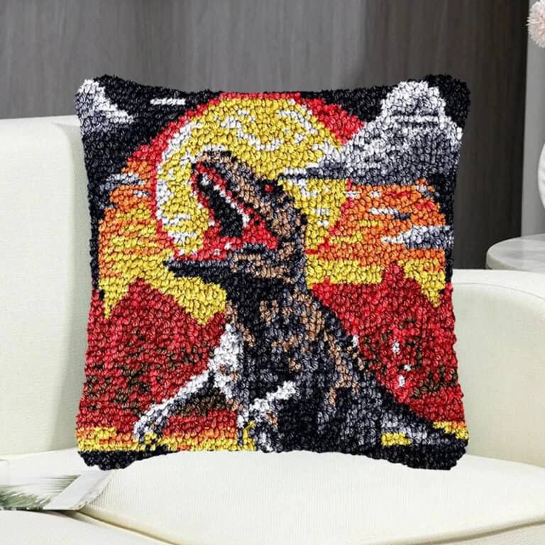 Coussin canevas dinosaure