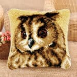 Coussin canevas hibou