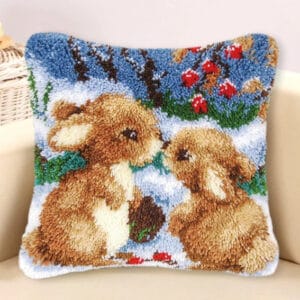 coussin-canevas-lapin-1