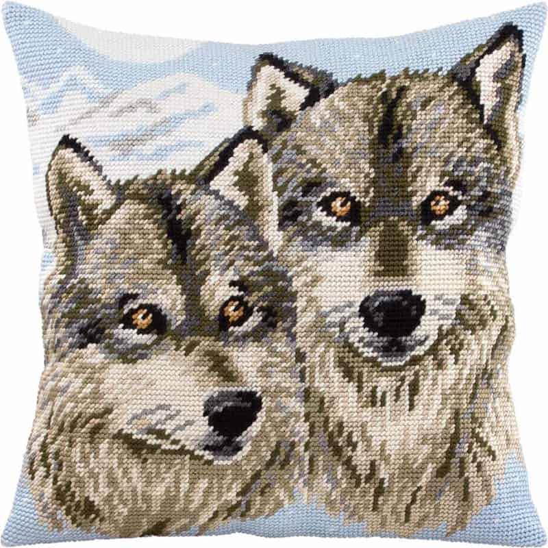 coussin-canevas-loup-3