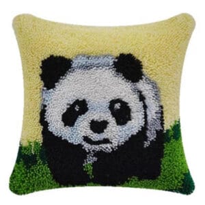 coussin-canevas-panda-1