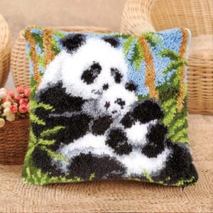 coussin-canevas-panda-3