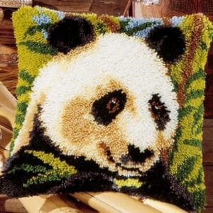 coussin-canevas-panda-5
