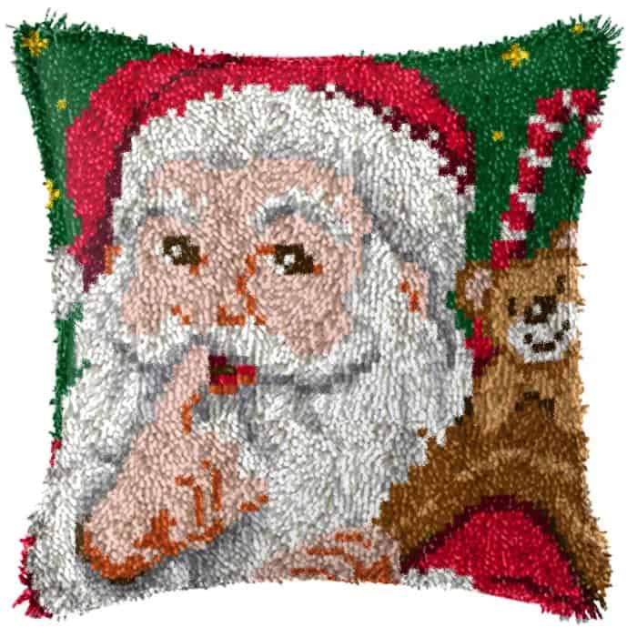 coussin-canevas-pere-noel-3