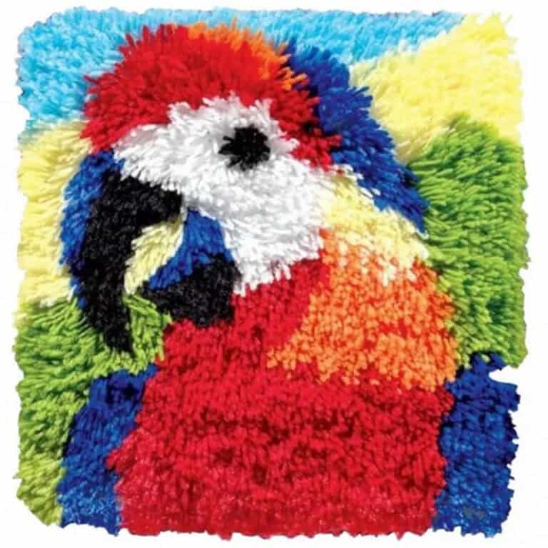 Coussin canevas perroquet