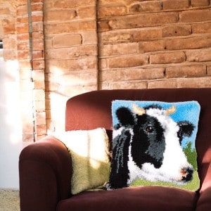 coussin-canevas-vache-2